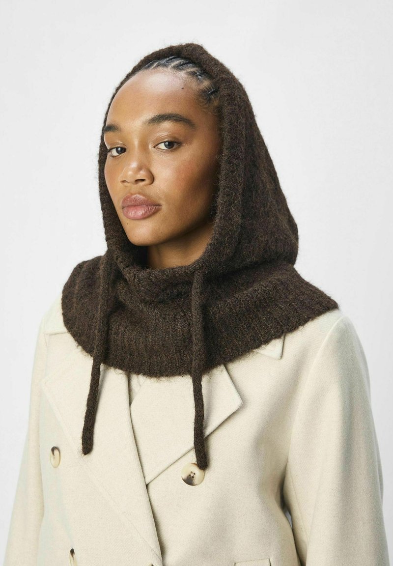 Object SCHLUPFMÜTZE ZOPFSTRICK - Cagoule - java