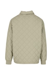 Gepolsterte Jacke in Hellgrün mit einem Kragen, langen Ärmeln und gerippten Bündchen. Der Stoff hat eine glatte Textur mit Rautenmuster.