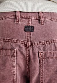 G-STAR CARPENTER LOOSE - Dailidės stiliaus džinsai - faded brown stone