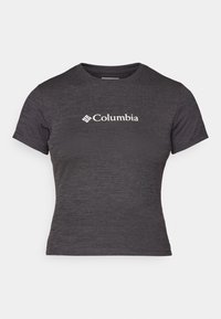 T-paita, jossa on lyhyet hihat ja tummanharmaa väri, valmistettu tekstuurista kankaasta. Pyöreä kaula-aukko, jossa on valkoinen Columbia-logo rinnassa.