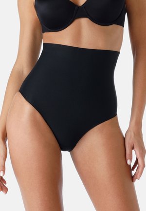 Slip neri a vita alta realizzati in tessuto morbido. Caratterizzati da aperture per le gambe alte e lati senza cuciture per un aspetto elegante.