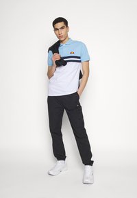 Ellesse APERIO - Cargobroek - black
