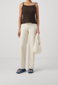 ONLY Top - brown