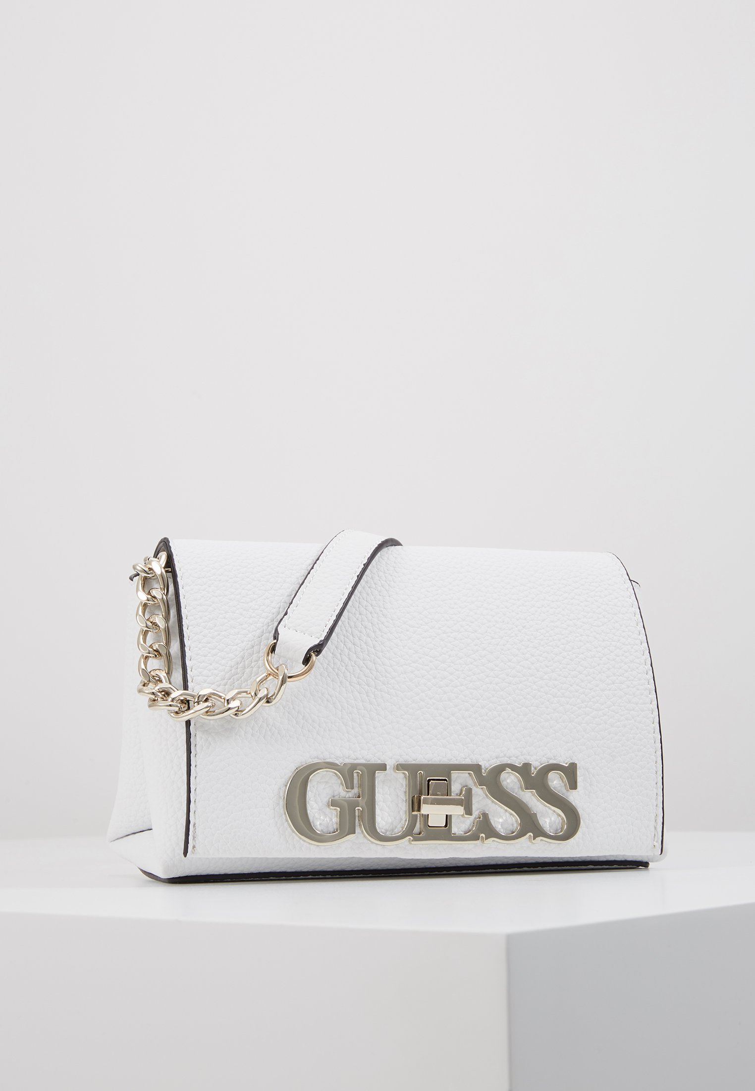 Guess UPTOWN CHIC MINI XBODY FLAP Skulderveske white Guess UPTOWN CHIC MINI XBODY FLAP Skulderveske white