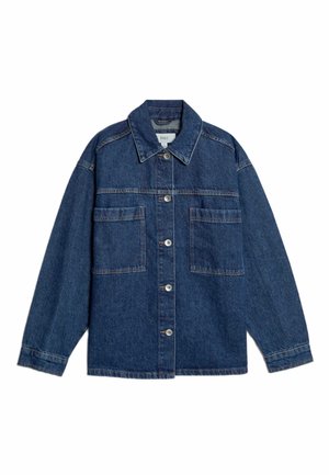 Denimjas in donkerblauw, met een kraag, sluiting met knopen aan de voorkant, twee grote borstzakken en lange mouwen met een relaxte pasvorm.