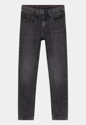 Jeansy Slim Fit