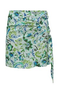 Falda cruzada de tela ligera con un estampado floral en tonos verdes y azules. Incluye un detalle de lazo lateral para un ajuste ajustable.