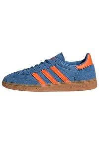 Non sélectionné, focus blue   orange   gum
