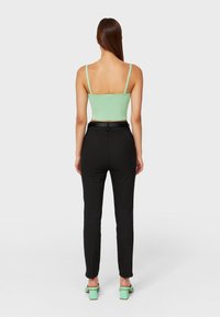 Stradivarius Pantalon classique - black