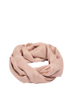 Miękki różowy szalik infinity z delikatnym połyskiem, luźno skręcony w okrągły kształt na białym tle.
