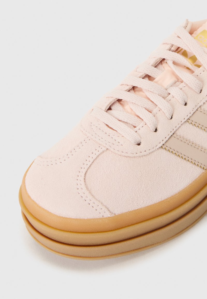 adidas gazelle silver green womens Men's adidas Gazelle Shoes Wonder Taupe main image 1