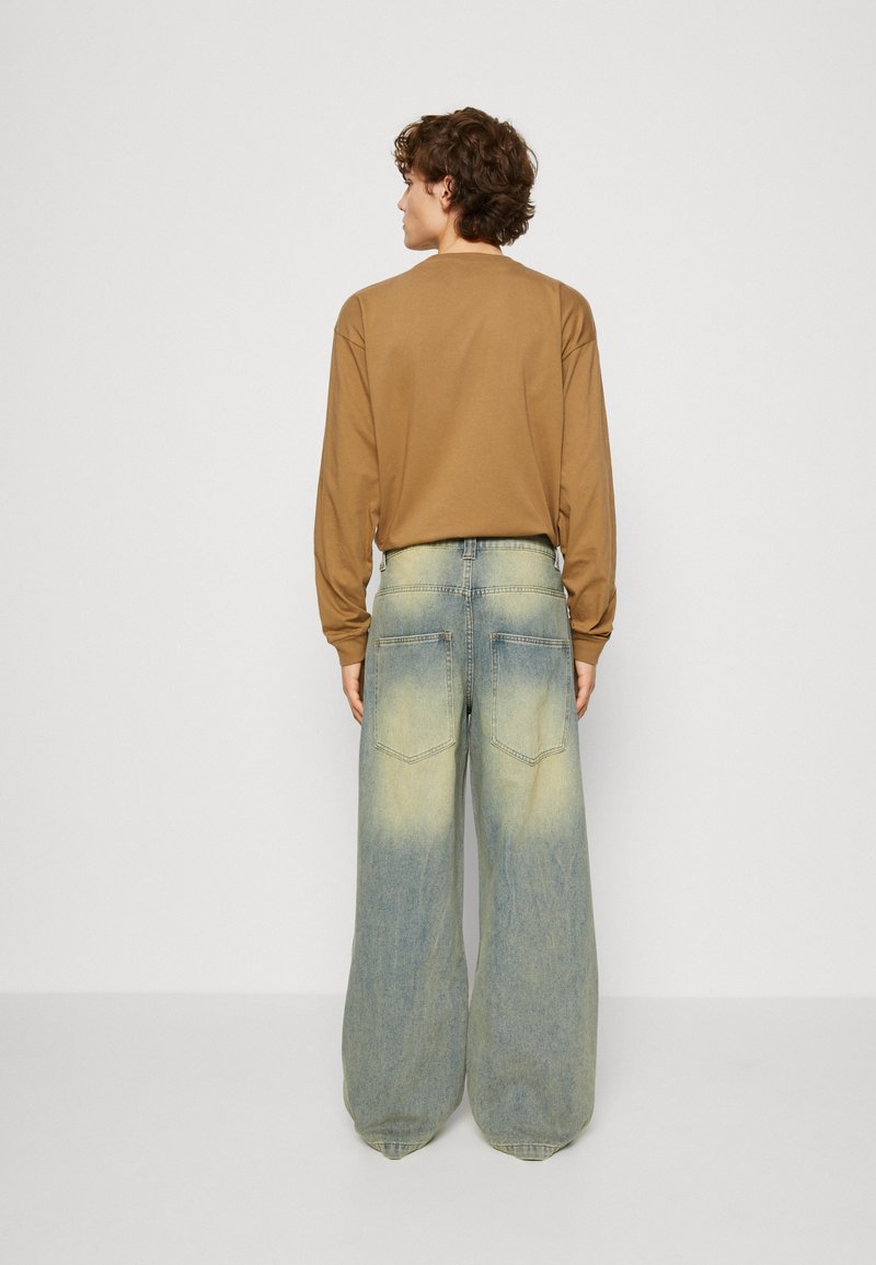 Jaded London COLOSSUS BAGGY - Relaxed fit jeans - light blue denim 