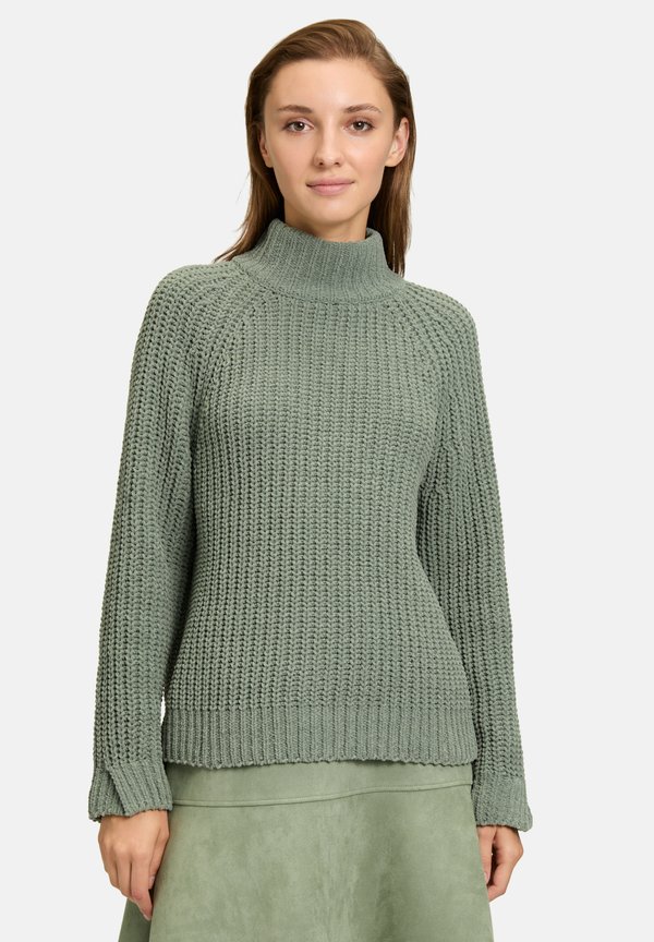MIT STEHKRAGEN - Strickpullover - grün