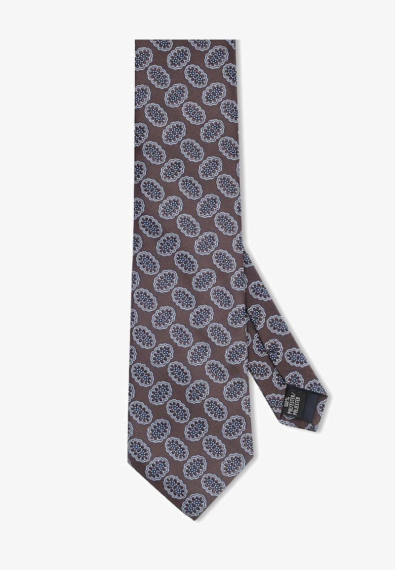 Brązowy krawat z powtarzającym się wzorem kwiatowym w kolorze niebieskim i białym. Wykonany z jedwabiu o gładkiej fakturze, z zakończeniem w szpic i standardowej szerokości.
