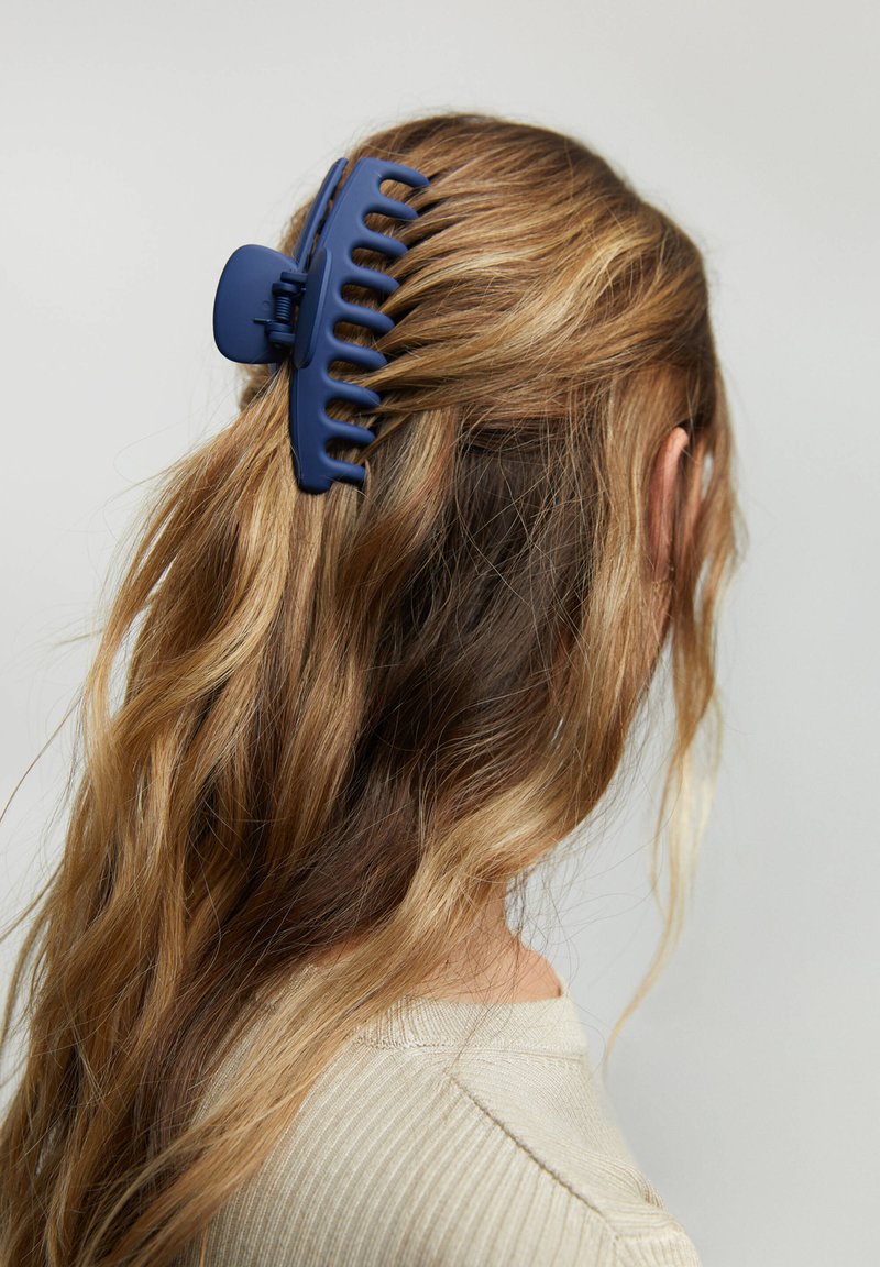 PULL&BEAR PACK OF 2 HAIR CLIPS Hair styling accessory dark blue