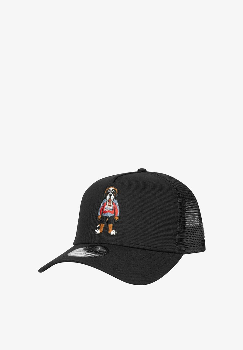 Schwarze Kappe mit einem soliden Vorderteil und einem Netzrücken, die ein gesticktes Hunde-Design in Farbe auf der Vorderseite zeigt, mit detaillierten Texturen und Akzenten.