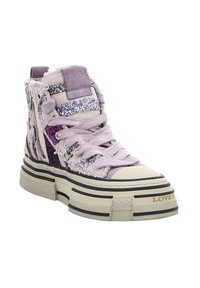 High-Top-Sneaker aus hellviolettem Stoff, mit Glitzerelementen in Dunkelviolett und einer cremefarbenen Gummisohle. Verfügt über geschichtete Texturen und Schnürsenkel.