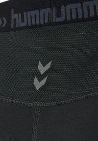 Hummel Träningsshorts - black