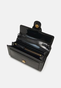 Pinko LOVE ONE VERNICE PIPING - Borsa a tracolla - nero limousine block color