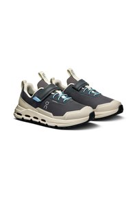 On CLOUDHERO - Training shoe - eclipse pearl