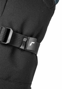 Schwarzer Beinschoner aus strukturiertem Stoff, ausgestattet mit einer strapazierfähigen Schnalle und einem Akzent-Logo-Detail, entworfen für eine verstellbare Passform und Unterstützung.