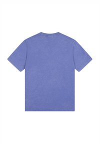 Paarse katoenen t-shirt met een ronde hals en korte mouwen. De achterkant heeft een subtiele textuurafwerking met een relaxed fit.