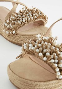 Next Espadrillid - neutral