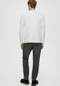 s.Oliver Langarmshirt - weiß