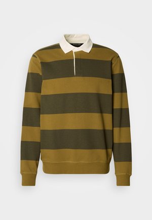 Langærmet rugbytrøje med brede vandrette olivengrønne og sennepsgule striber, hvid krave og knaplukning.