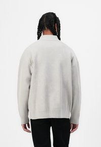 Oakley NEW RETRO SWEATER - Vesta - mist