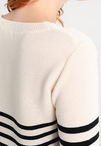 mint&berry Stickad tröja - white