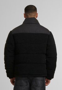 Urban Classics Vinterjakke - black