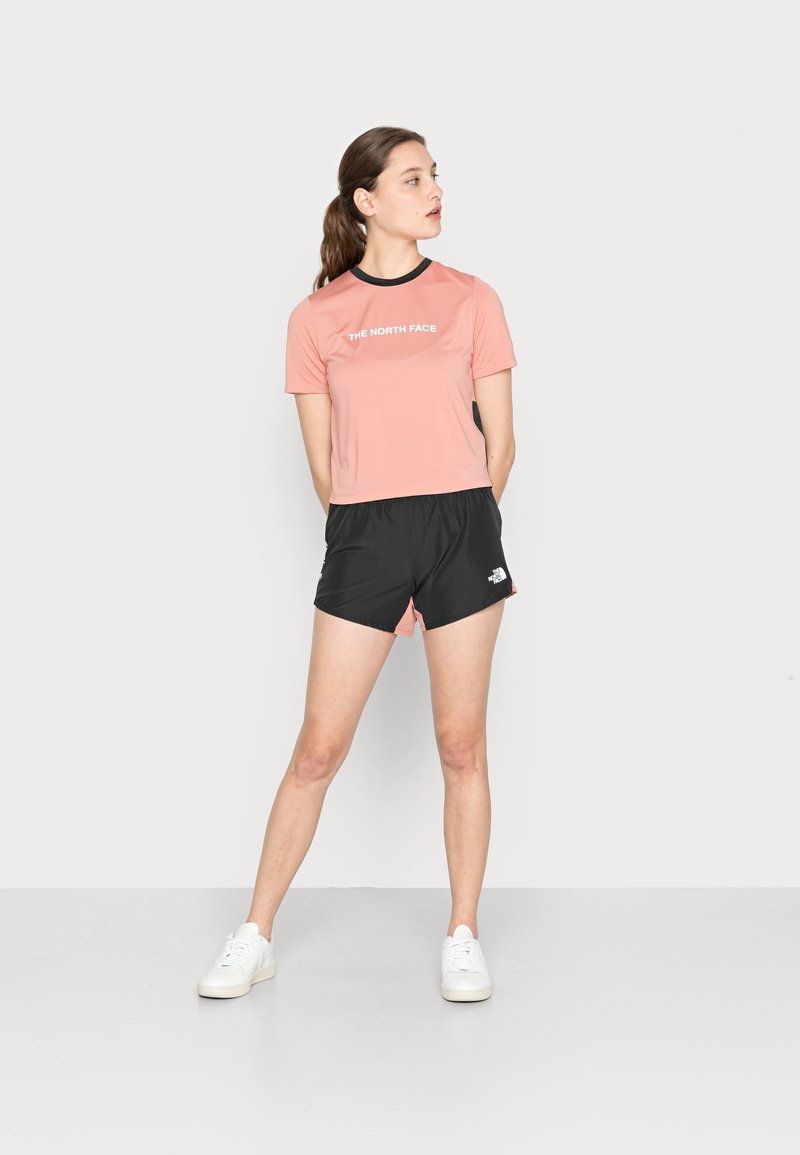 Damen Kleider | The North Face SHORT Shorts rose dawn / tnf black/rosa - IB45718 Damen Kleider | The North Face SHORT Shorts rose dawn / tnf black/rosa - IB45718