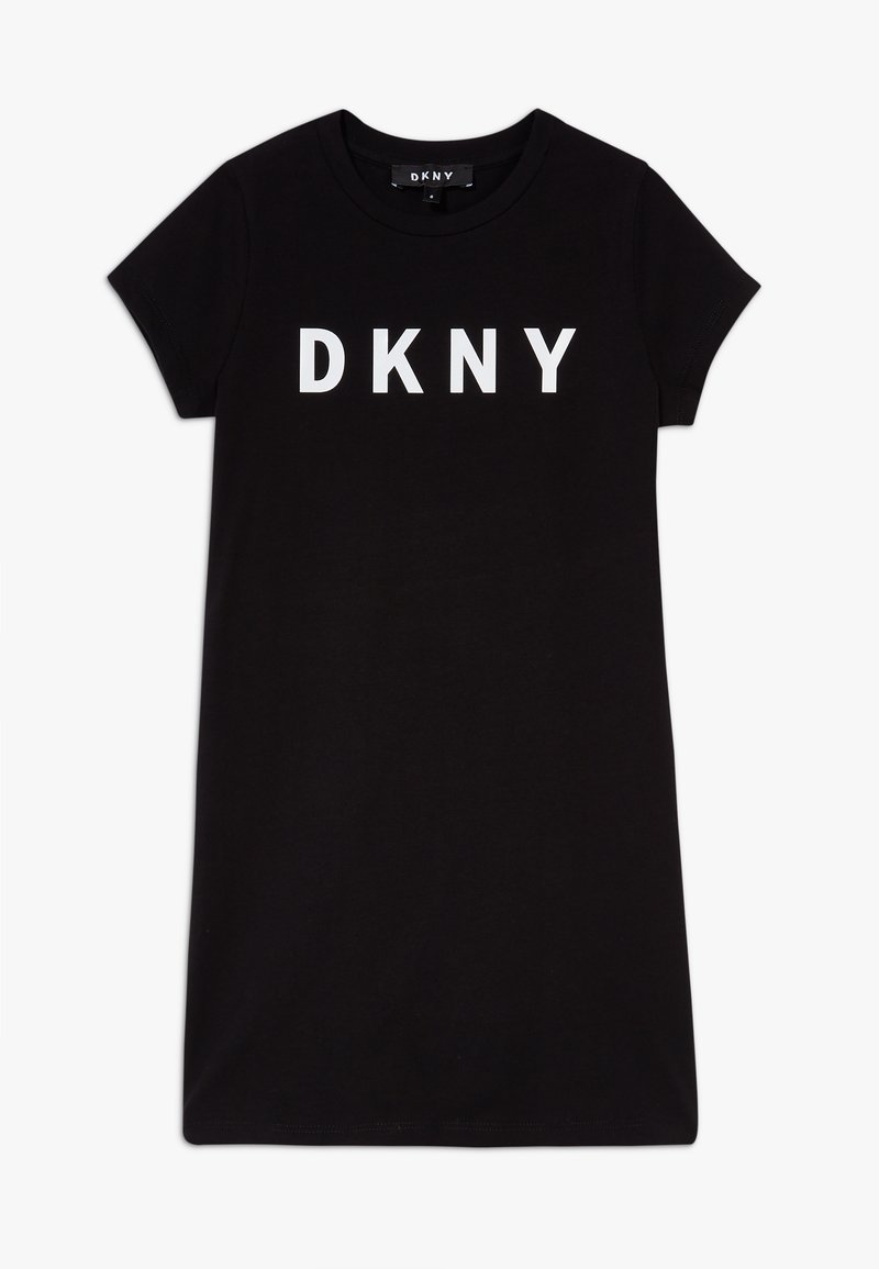 Robe noire à manches courtes avec col rond et texte blanc "DKNY" sur la poitrine.