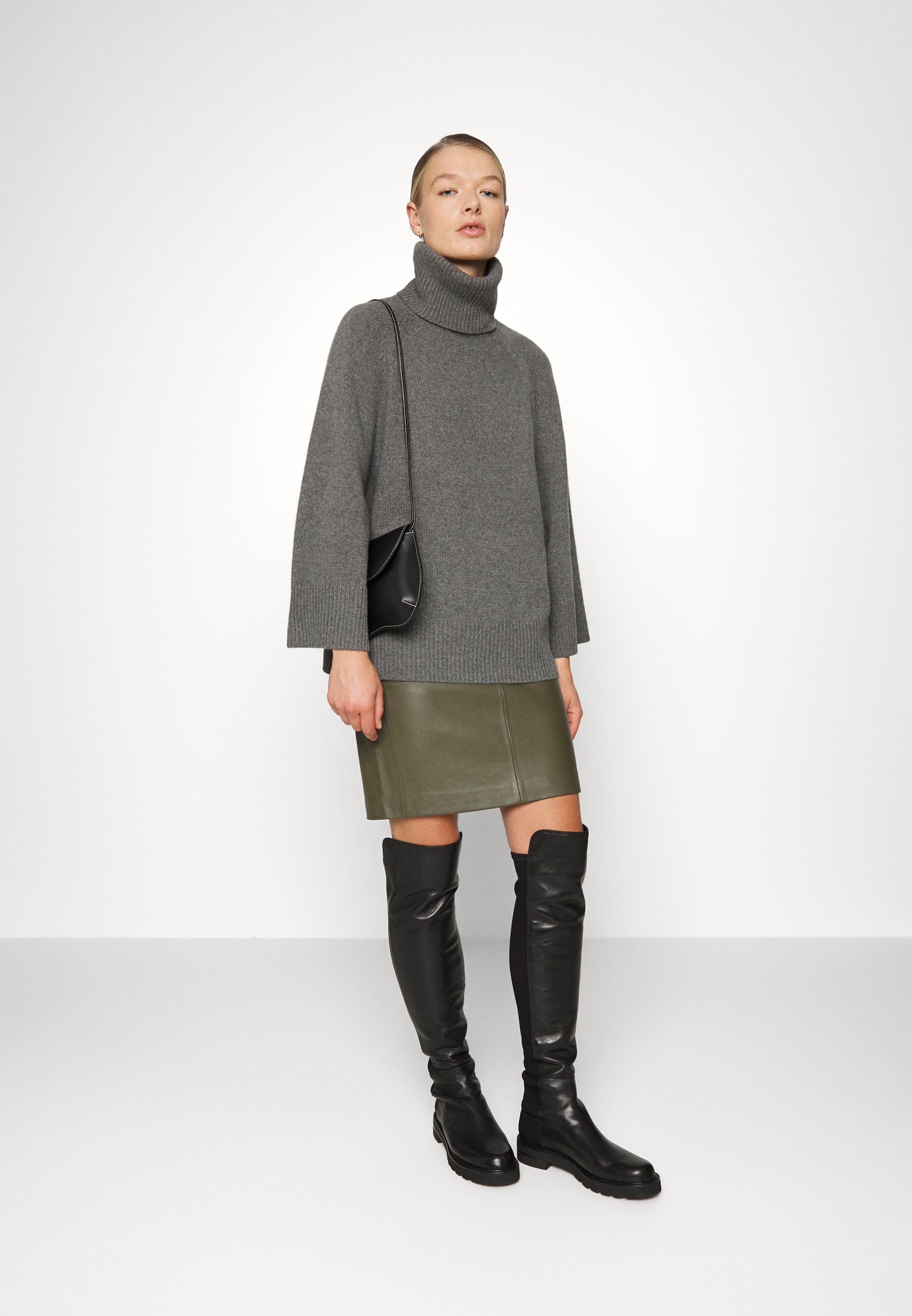 theory turtleneck