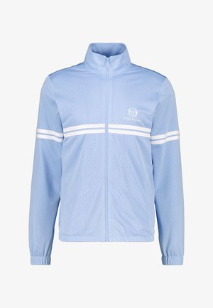 Lichtblauwe, ritsjack gemaakt van ademend mesh-materiaal. Bevat witte horizontale strepen over de borst en mouwen, met elastische manchetten.