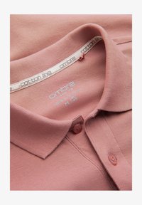 Non sélectionné, rose