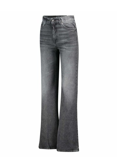 Grijze denim flared jeans met een hoge taille, vijf zakken en zichtbare stiksels. Heeft een vervaagde wassing en een klassieke knoopsluiting.