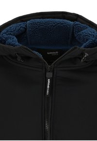 Schwarzer Kapuzenpullover mit Reißverschluss, weichem blauen Fleece-Innenfutter, verstellbaren Kordeln und einem Label von Spitzbub Studios.