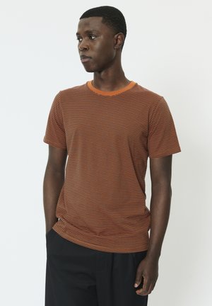 MAJEREMY - T-shirt imprimé - gold flame