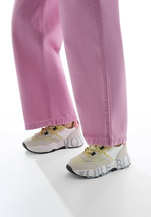 CLUB - Trainers - weiß gelb