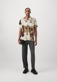Ted Baker HENRIS - Ing - ecru