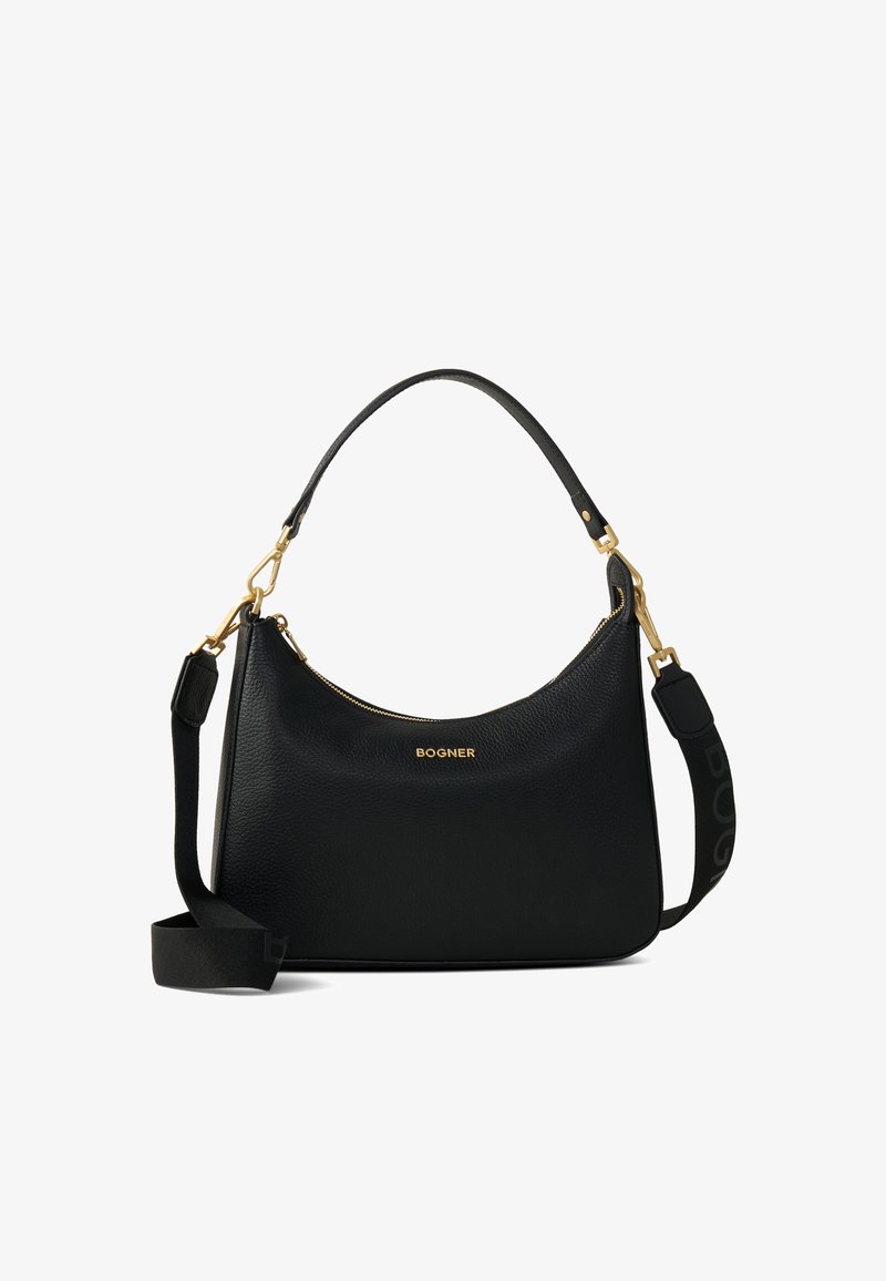 Czarna skórzana torebka o teksturowanym wykończeniu, złotych detalach, zamknięciu na zamek błyskawiczny oraz odpinanym pasku na ramię z logo.