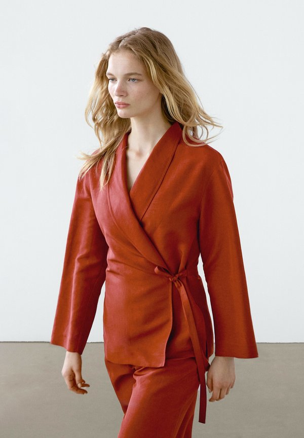 FLOWING- STYLE COLLAR - Summer jacket - ORANGE