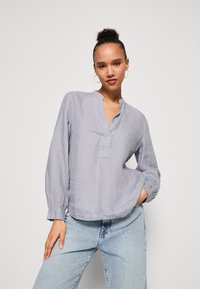 Marc O'Polo BLOUSE STAND UP COLLAR WITH V-NECK LONG SLEEVE - Tunika - nordic sea
