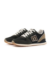 Sneakers da uomo con tomaia in suede nero e rete, dettagli beige, lacci bianchi e suola in gomma. Presenta il logo sul lato.