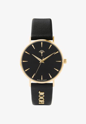 Schwarze Armbanduhr mit einem runden Gehäuse in goldfarbener Ausführung, goldenen Stundenmarkierungen und einem Lederarmband mit eingeprägtem Markennamen.