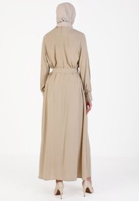 Modanisa TAVIN  - Maxi šaty - sandstone
