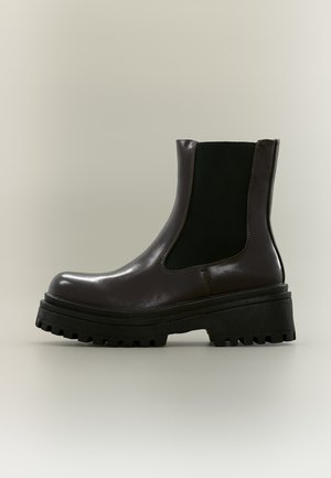 ONLY SHOES, ONLBENJAMIN-1 CHELSEA BOOT - Stivaletti - brown