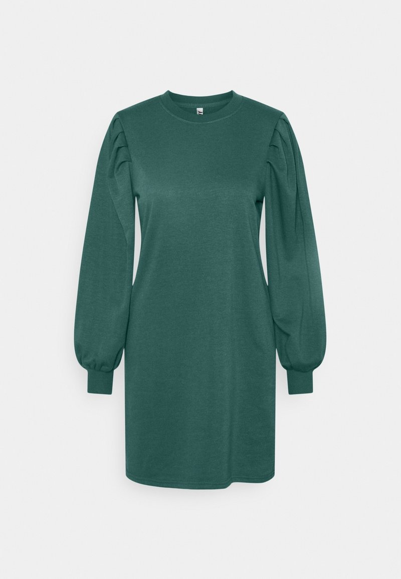 Robe vert forêt à manches longues avec manches bouffantes et poignets ajustés, col rond et coupe droite tombant au-dessus du genou.